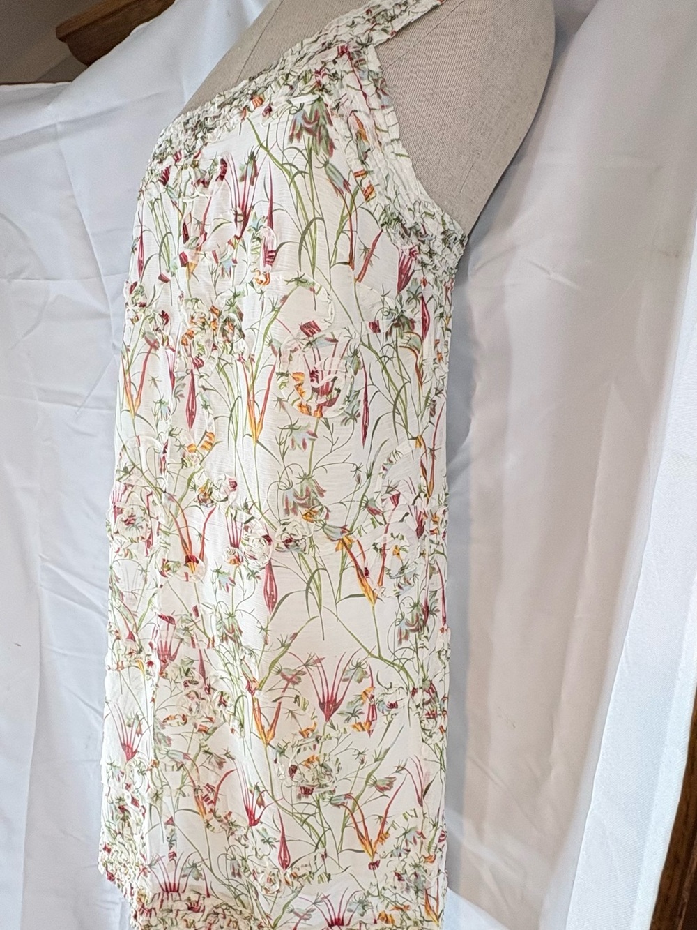 Max Studio floral print dress vintage ecru, green red floral print ruffled large - Picture 7 of 16